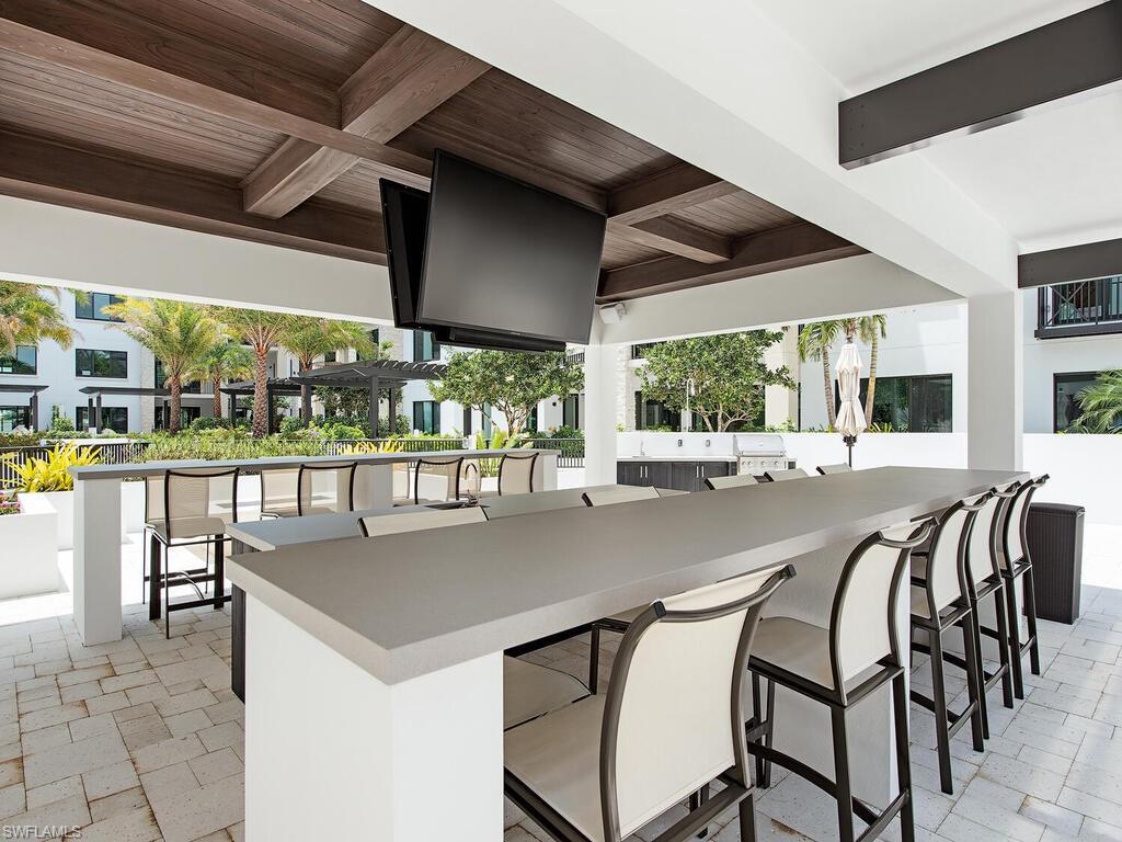 QUATTRO AT NAPLES SQUARE - Residential