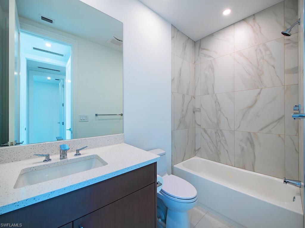 QUATTRO AT NAPLES SQUARE - Residential