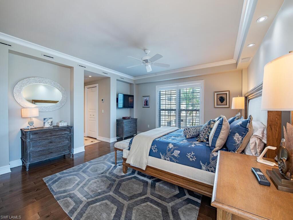 WHITEHALL - Residential