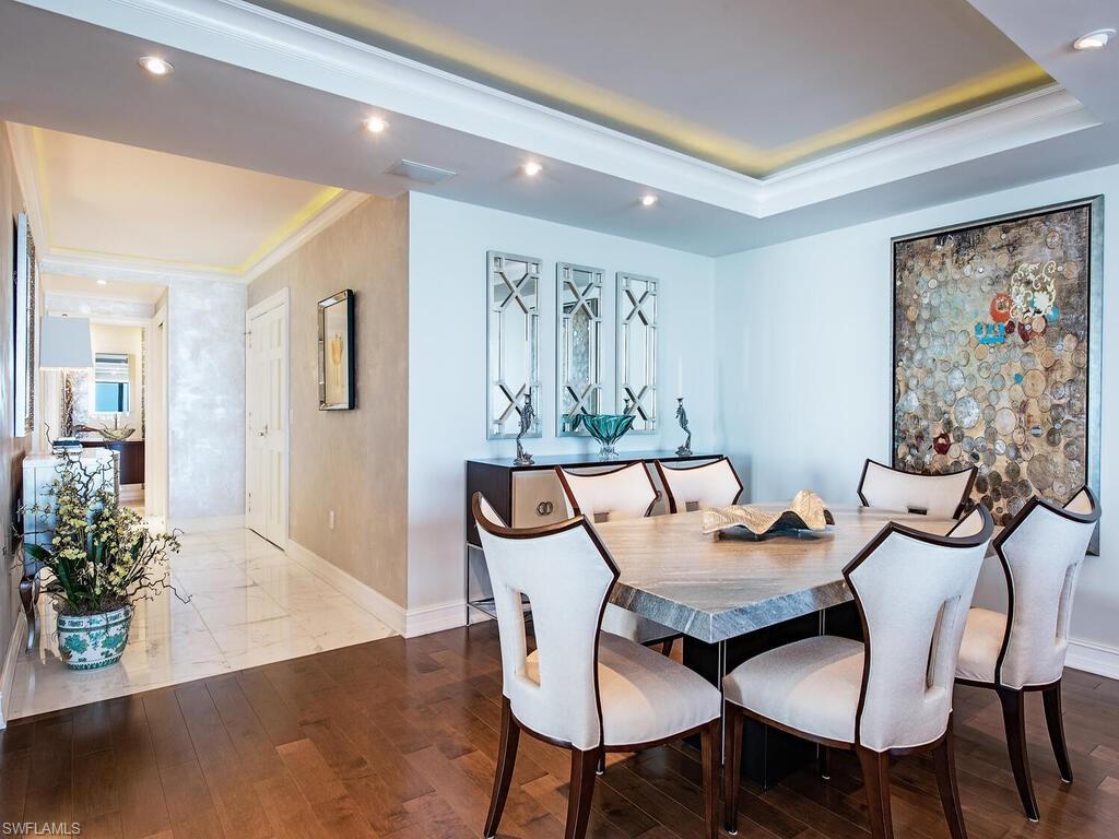 WHITEHALL - Residential