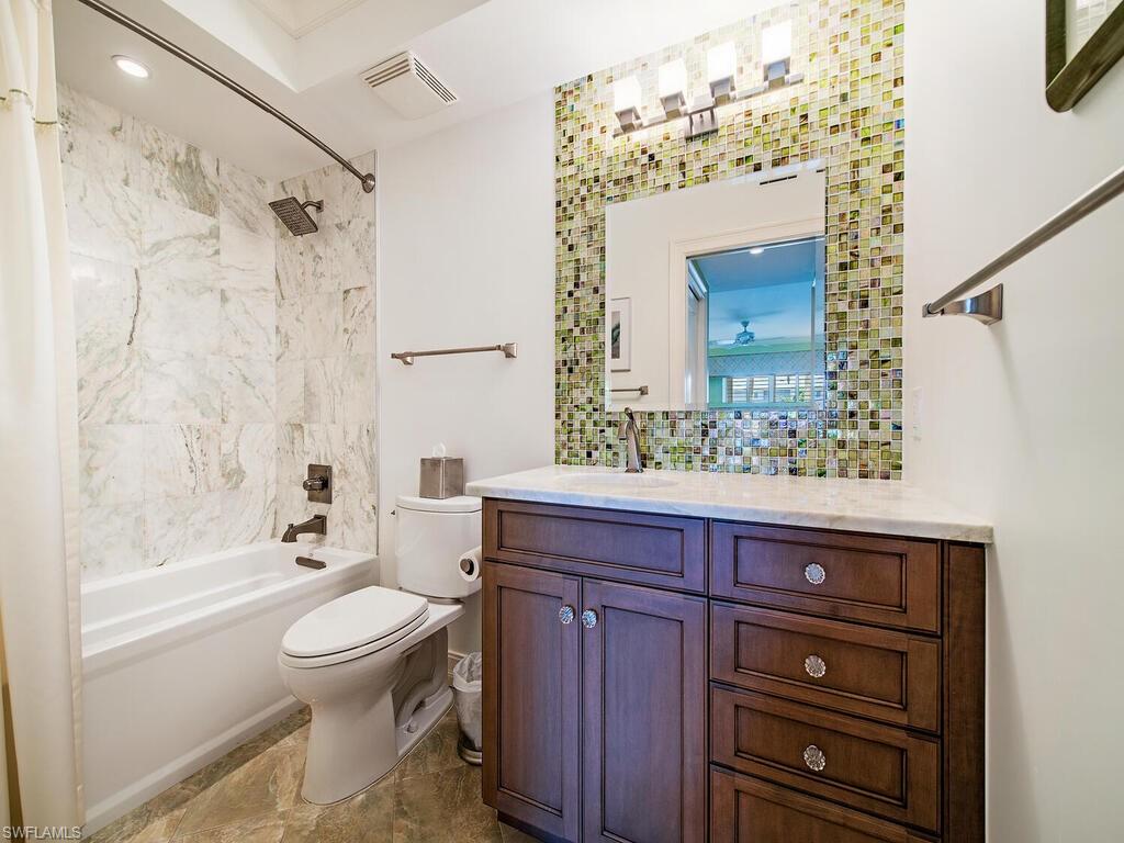 WHITEHALL - Residential