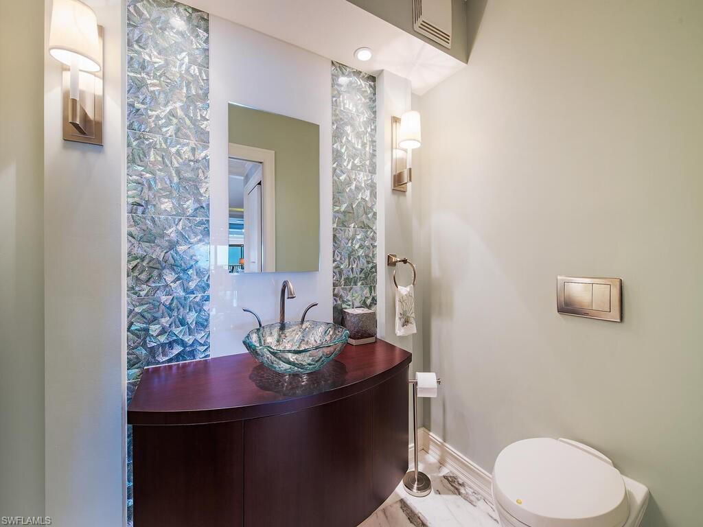 WHITEHALL - Residential