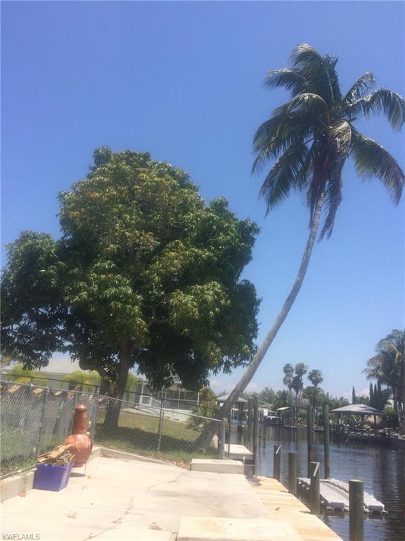 MANATEE BAY UNRECORDED SUBDIVISION - Residential