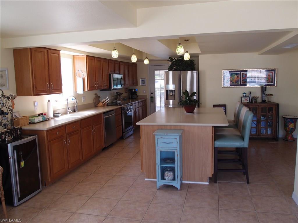 MANATEE BAY UNRECORDED SUBDIVISION - Residential