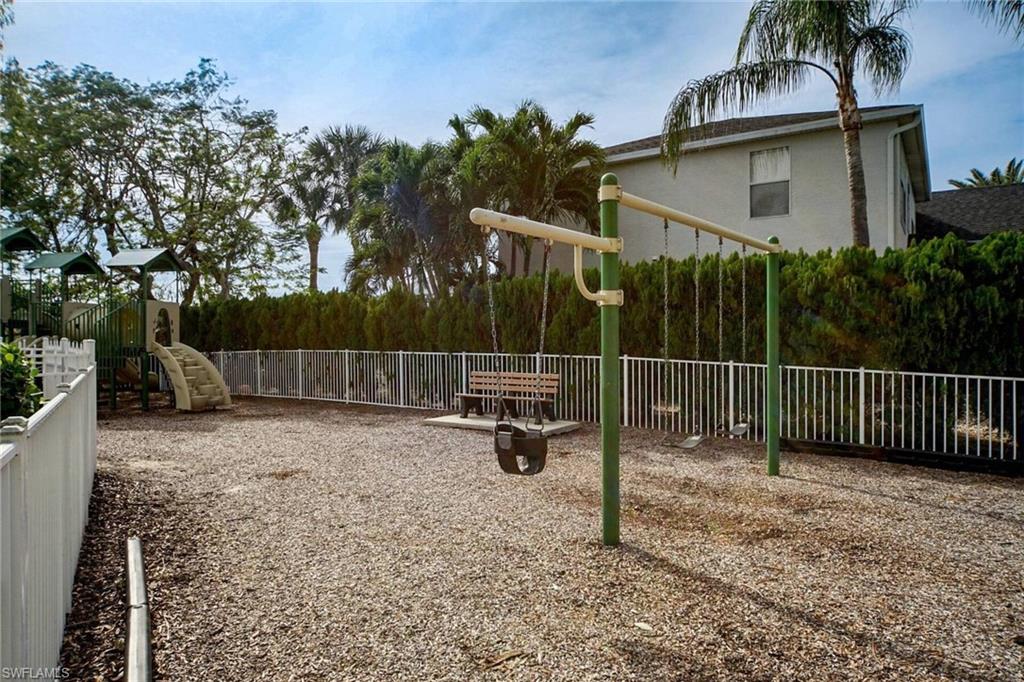 COLONY LAKES - Residential