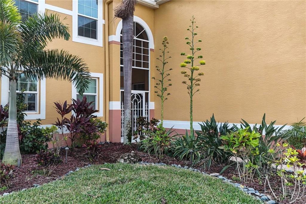 COLONY LAKES - Residential