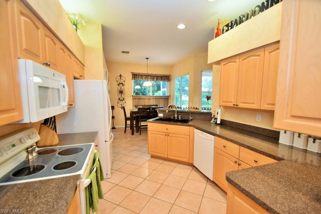 PINECREST - Residential