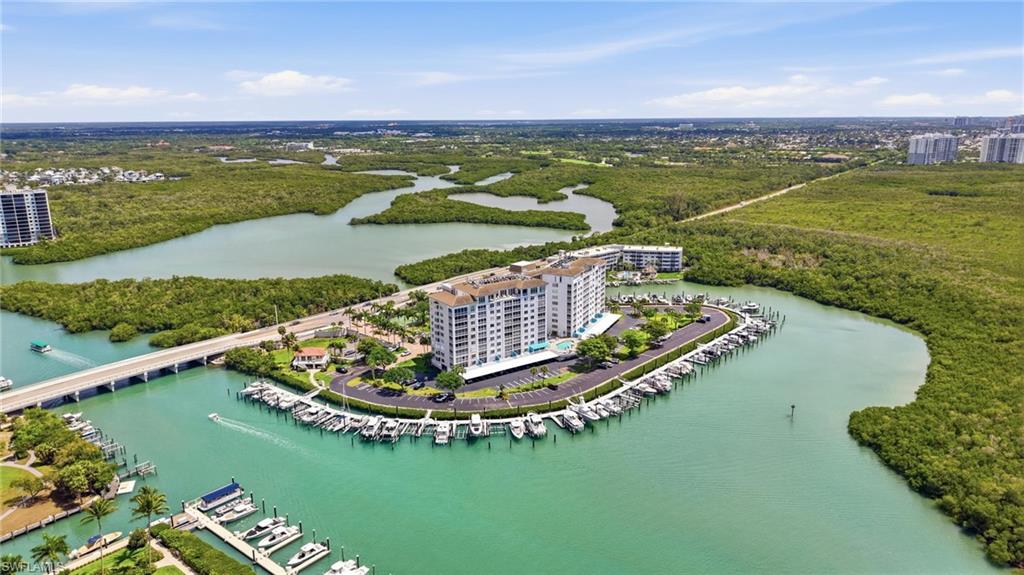 MARINA BAY CLUB OF NAPLES - Residential