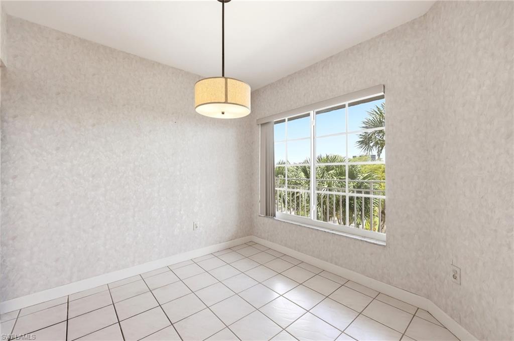 MARINA BAY CLUB OF NAPLES - Residential