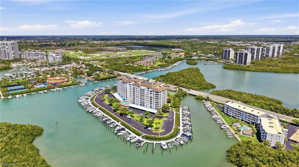 MARINA BAY CLUB OF NAPLES - Residential