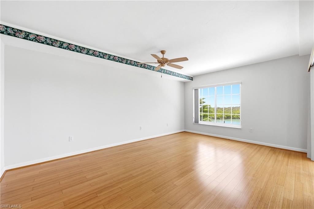 MARINA BAY CLUB OF NAPLES - Residential