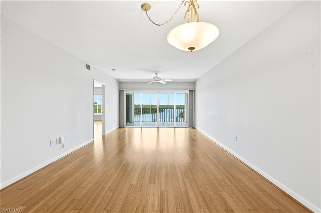 MARINA BAY CLUB OF NAPLES - Residential