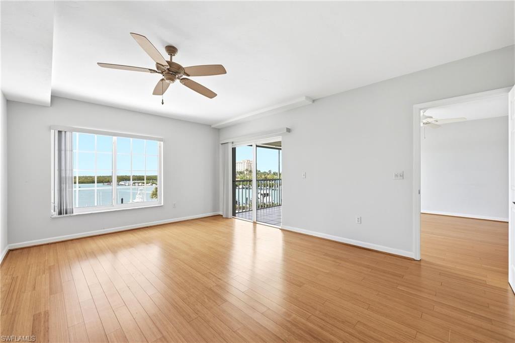 MARINA BAY CLUB OF NAPLES - Residential