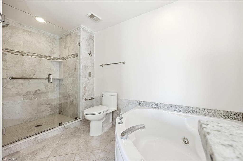 MARINA BAY CLUB OF NAPLES - Residential