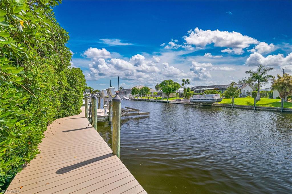 BUTTONWOOD HARBOR - Residential