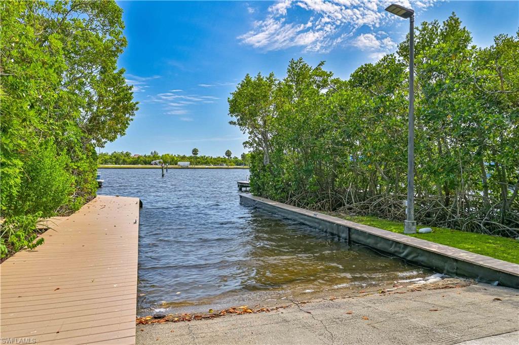 BUTTONWOOD HARBOR - Residential