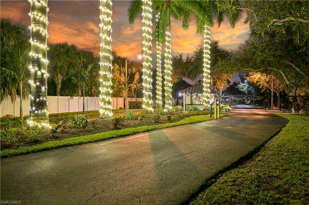 BUTTONWOOD HARBOR - Residential