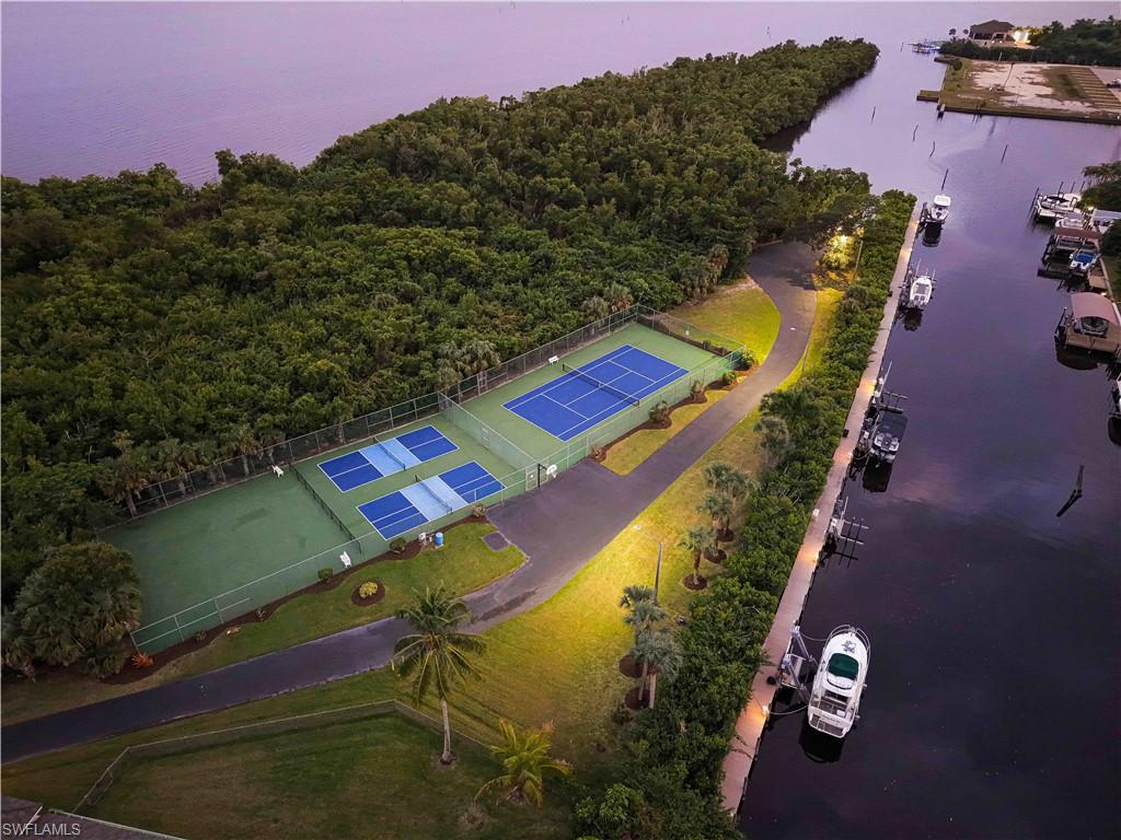 BUTTONWOOD HARBOR - Residential