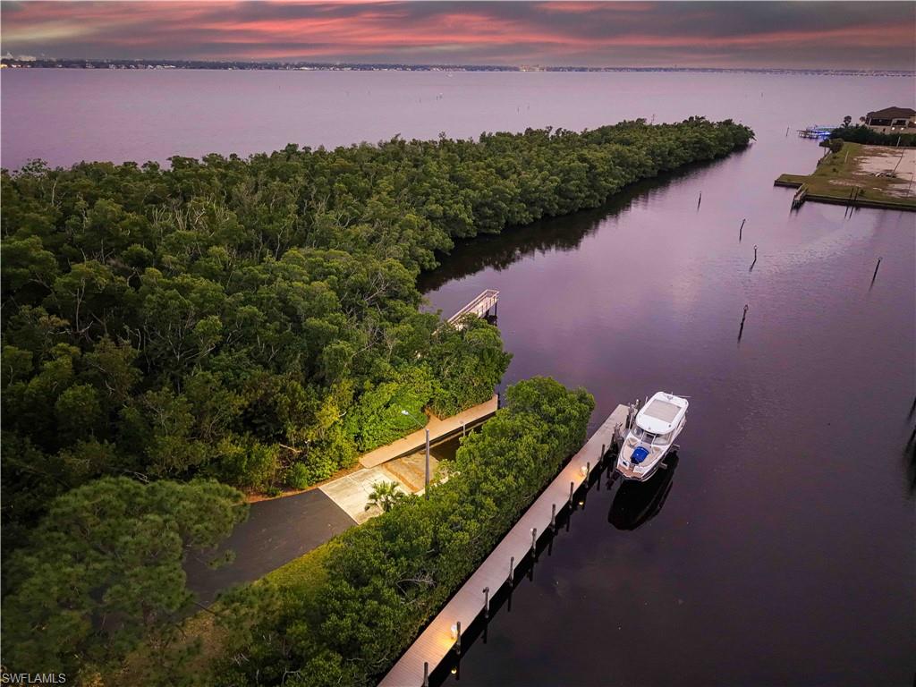 BUTTONWOOD HARBOR - Residential