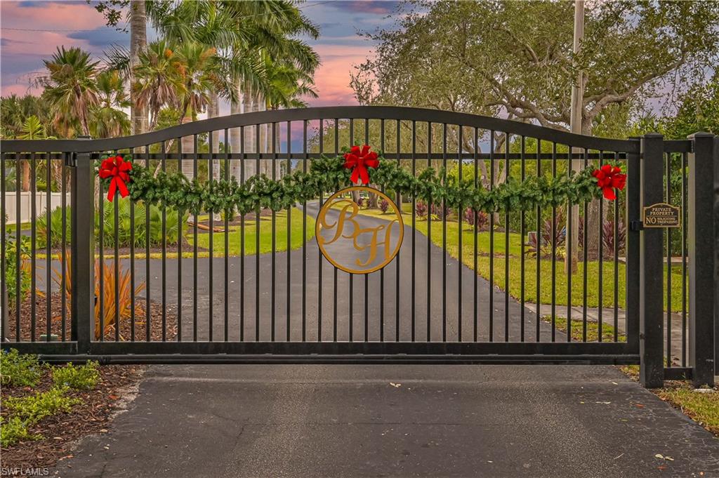 BUTTONWOOD HARBOR - Residential