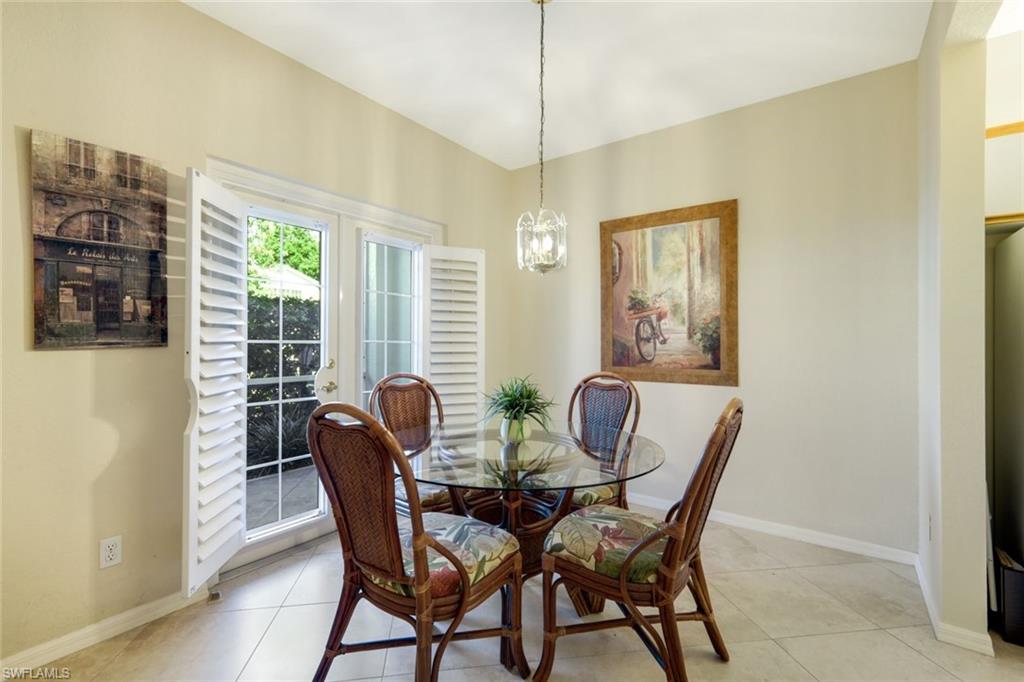LAUREL OAKS AT PELICAN BAY - Residential