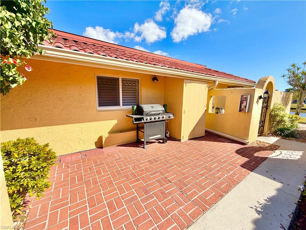 GLADES COUNTRY CLUB - Residential Lease