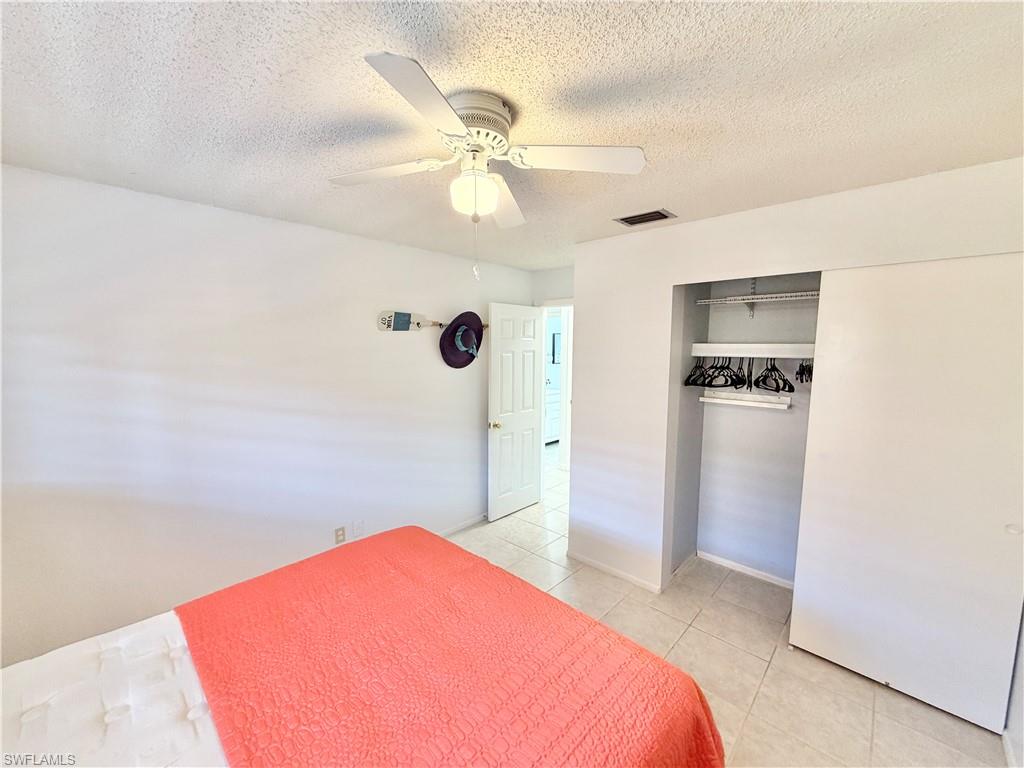 GLADES COUNTRY CLUB - Residential Lease