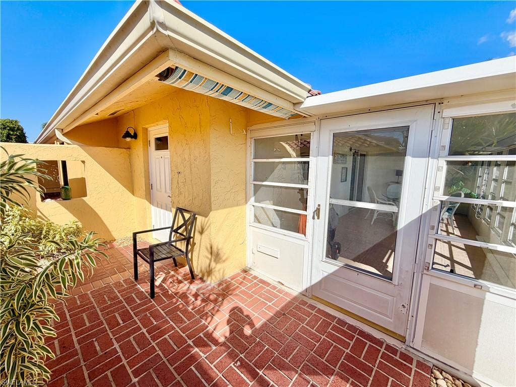 GLADES COUNTRY CLUB - Residential Lease