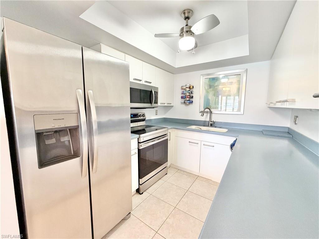 GLADES COUNTRY CLUB - Residential Lease