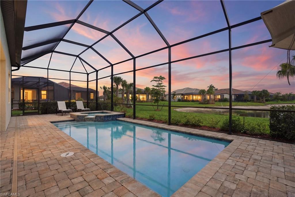 COUNTRY CLUB - Residential