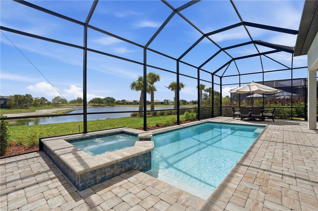 COUNTRY CLUB - Residential