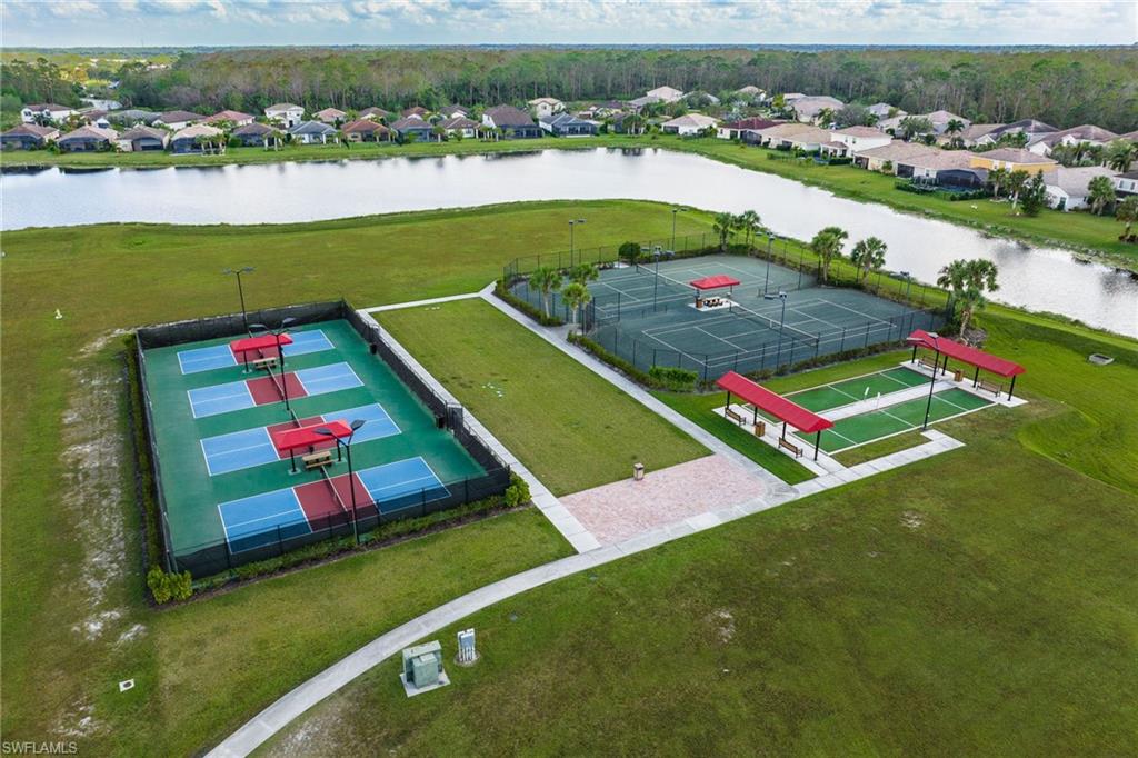 COUNTRY CLUB - Residential