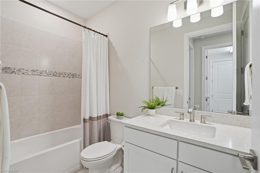 COUNTRY CLUB - Residential