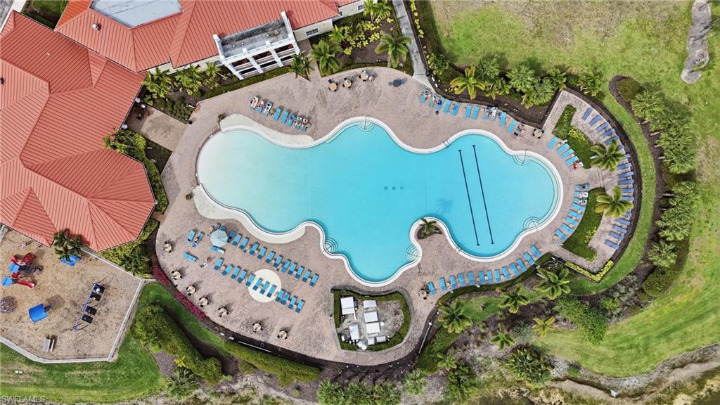 COUNTRY CLUB - Residential