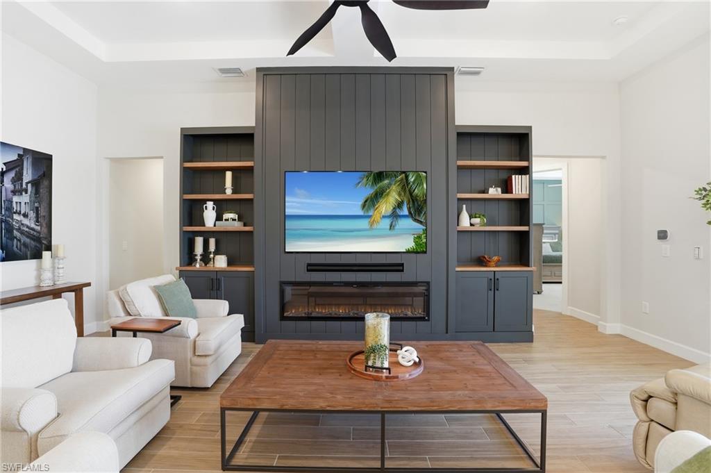 COUNTRY CLUB - Residential