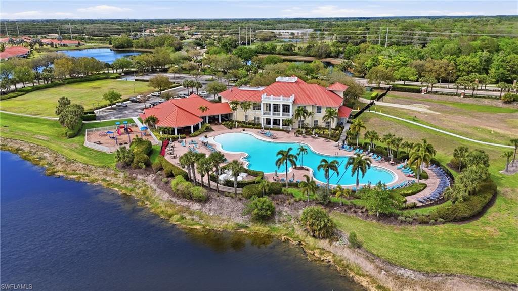 COUNTRY CLUB - Residential