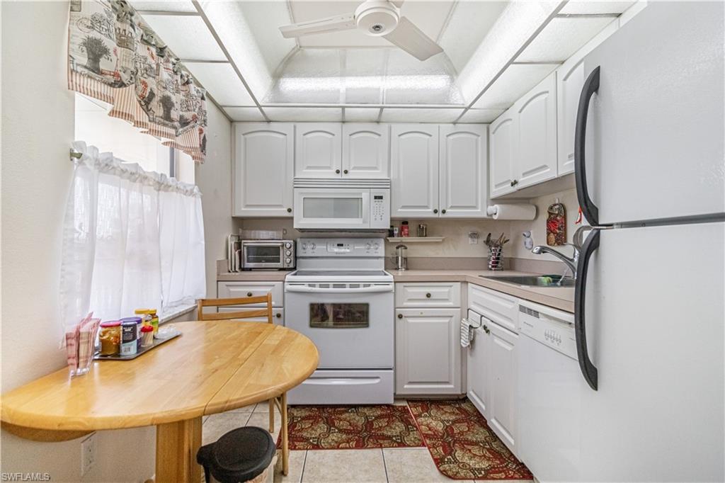 SEVEN LAKES - Residential