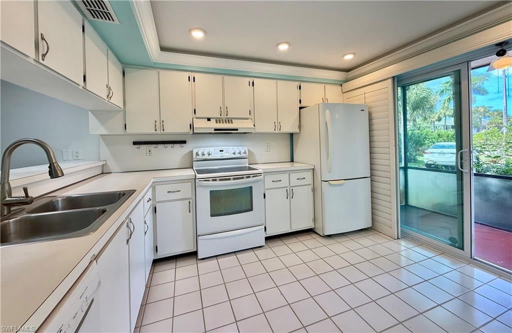 4001 Ice Castle WAY 1