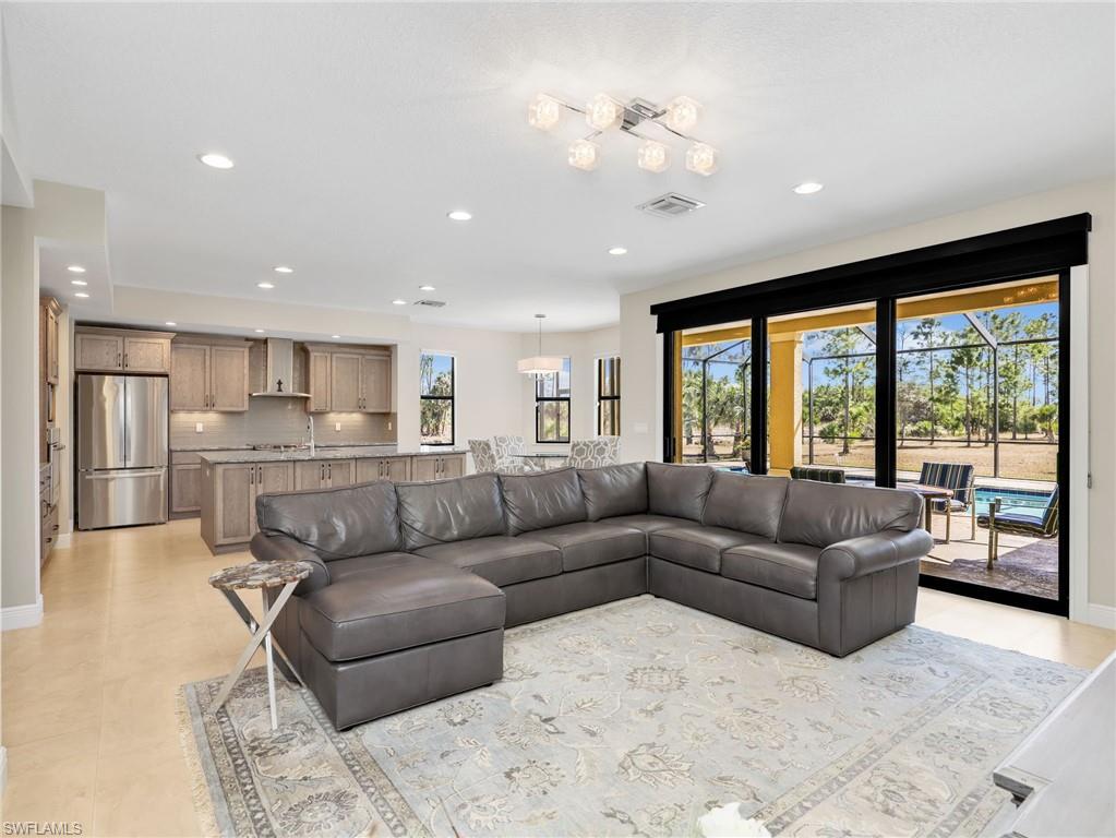 GOLDEN GATE ESTATES - Residential