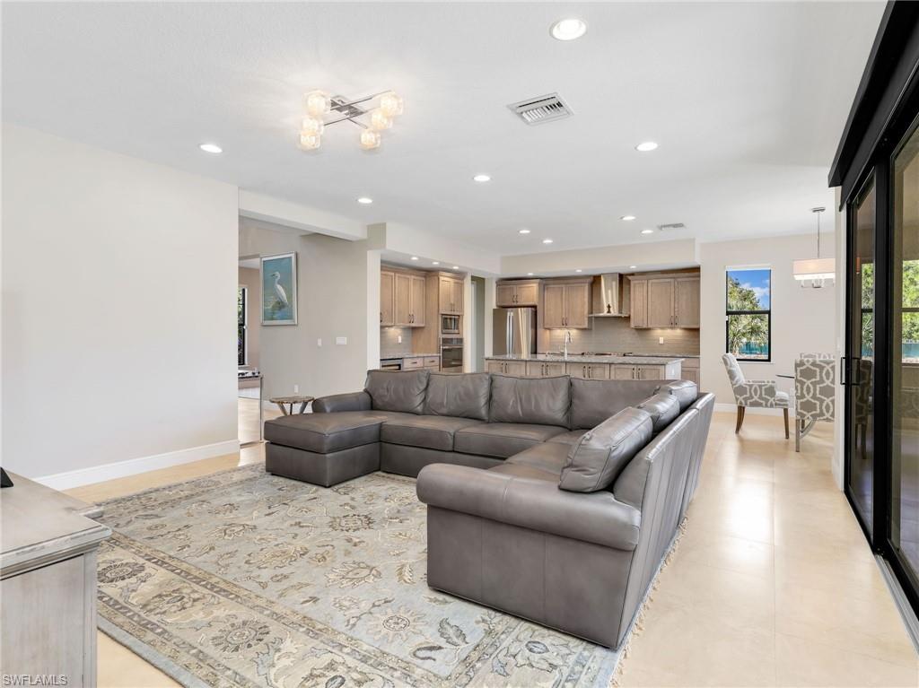 GOLDEN GATE ESTATES - Residential