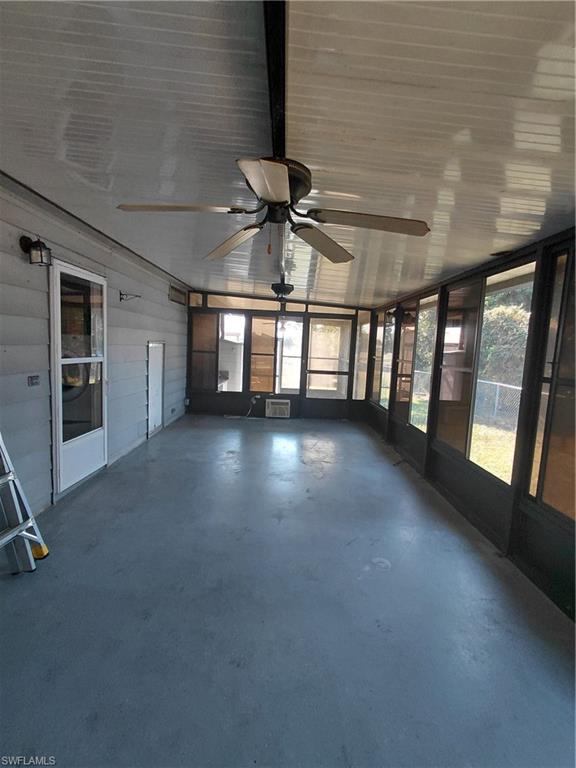 SEMINOLE MANOR - Residential