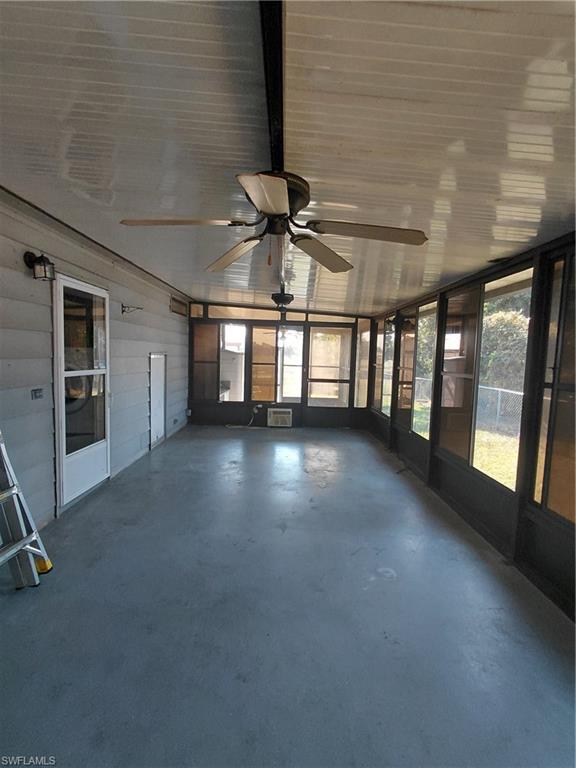 SEMINOLE MANOR - Residential