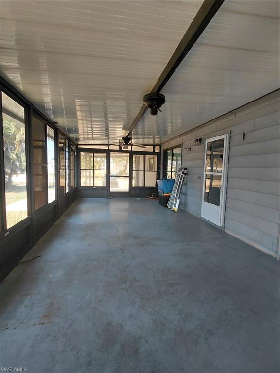 SEMINOLE MANOR - Residential