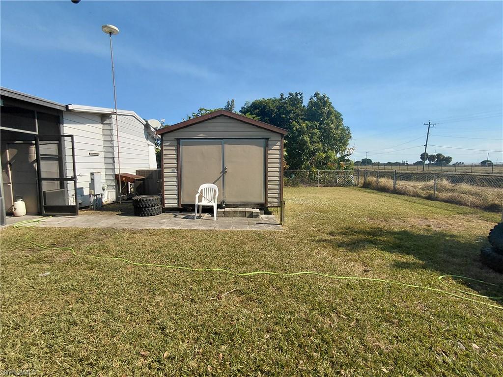 SEMINOLE MANOR - Residential