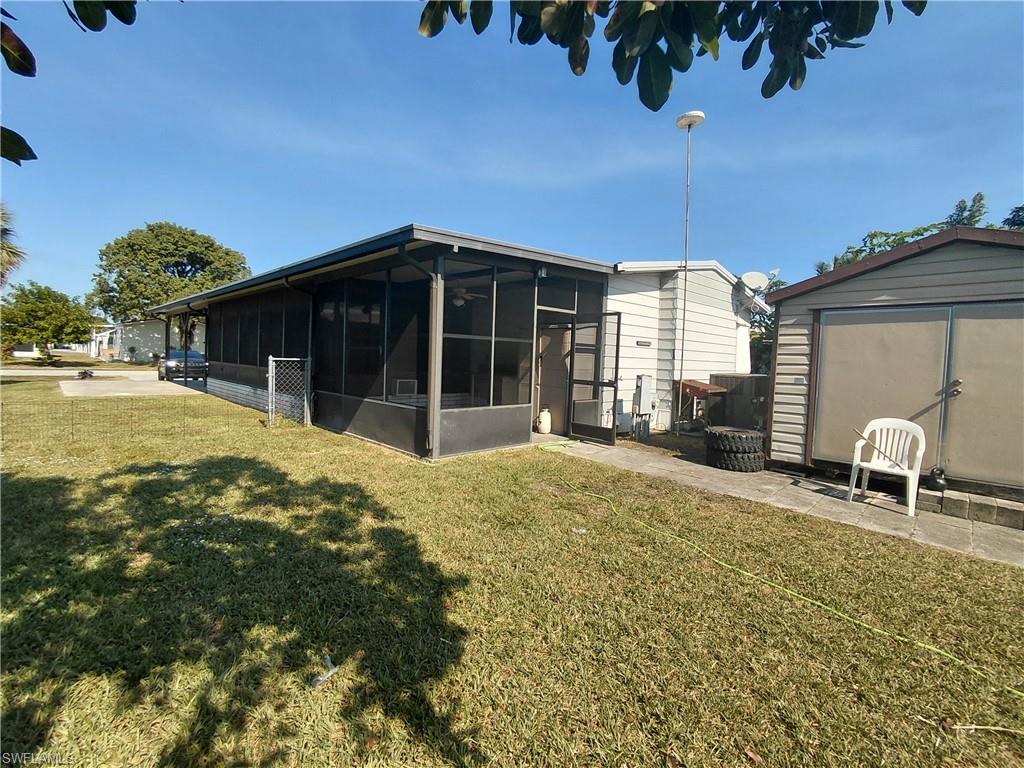 SEMINOLE MANOR - Residential