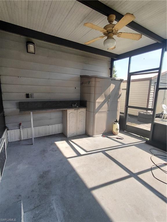 SEMINOLE MANOR - Residential