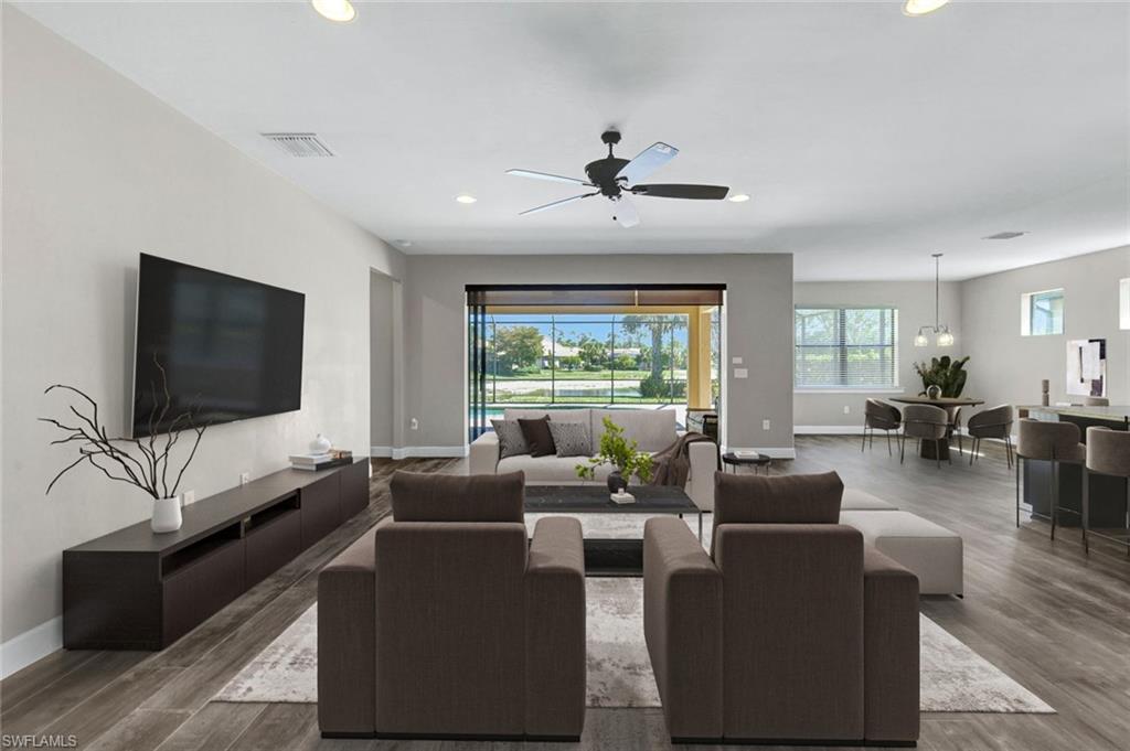 CAMDEN SQUARE - Residential