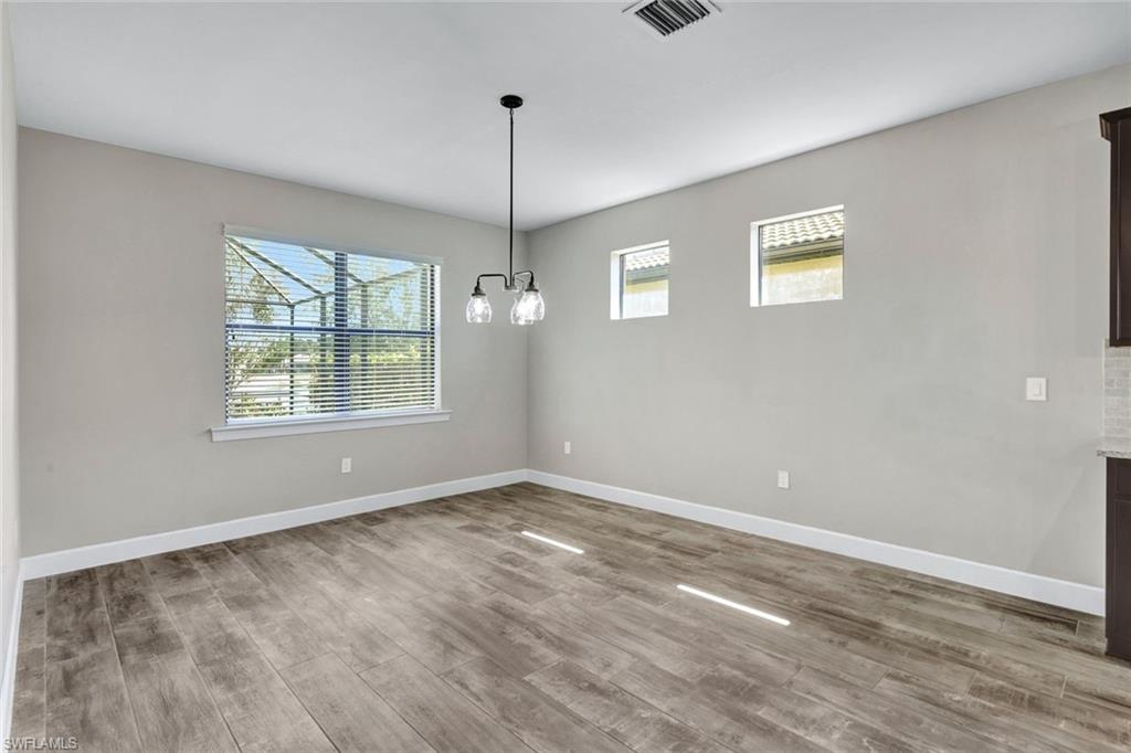 CAMDEN SQUARE - Residential