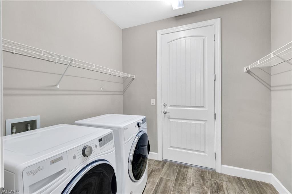 CAMDEN SQUARE - Residential