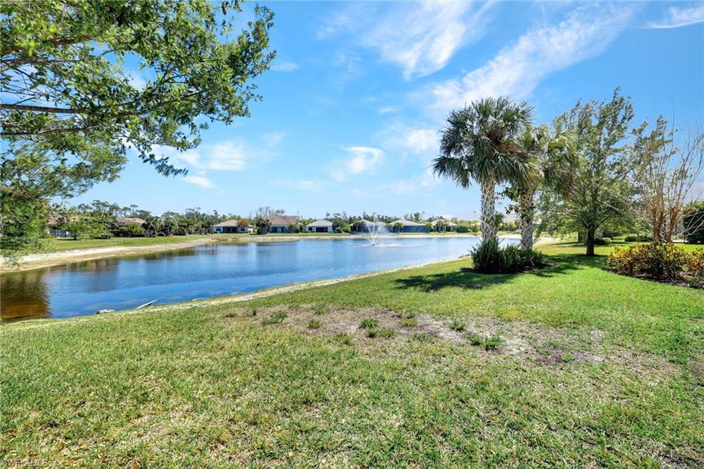 CAMDEN SQUARE - Residential